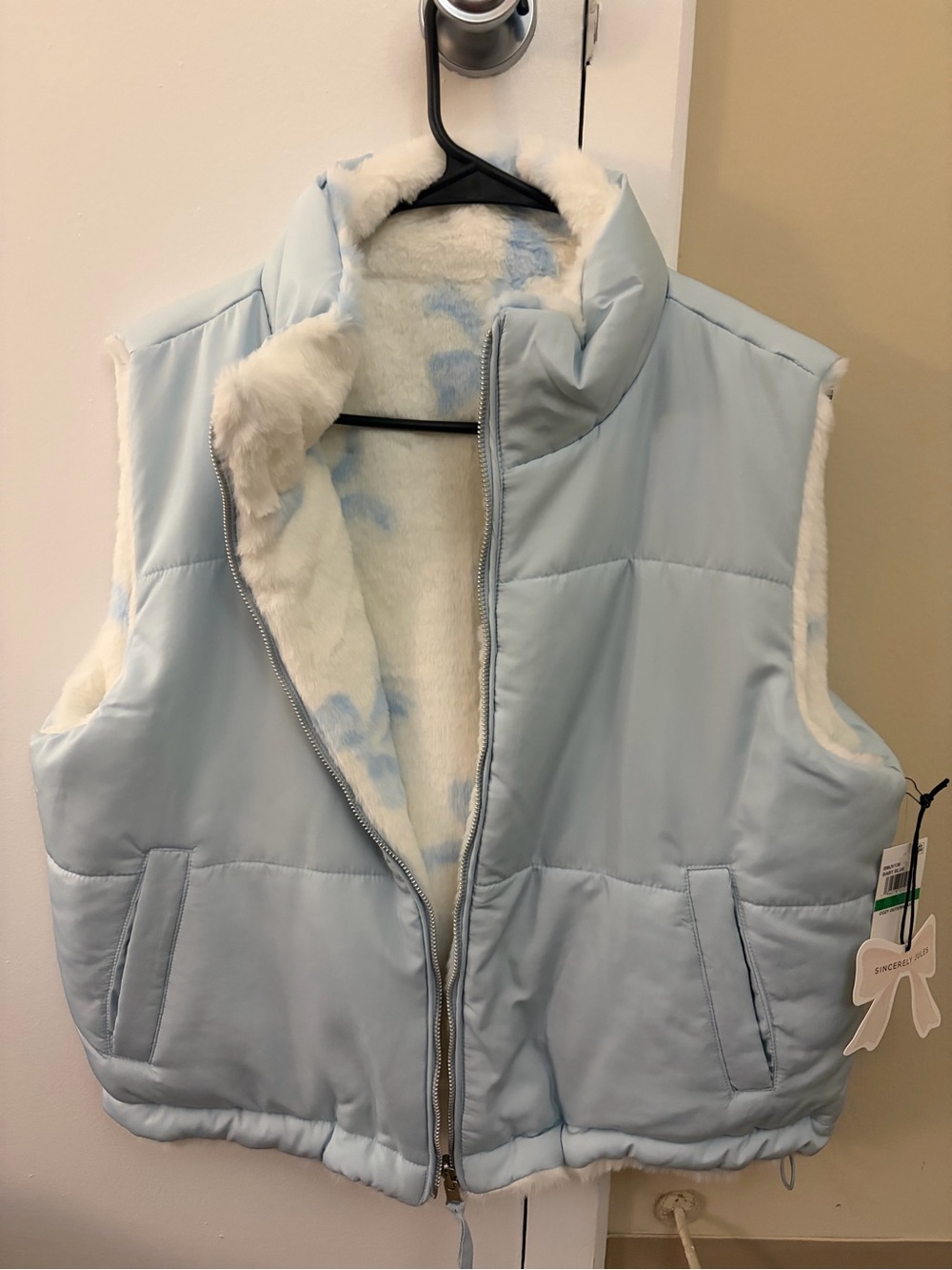 NWT Sincerely Jules light blue crop puffer vest